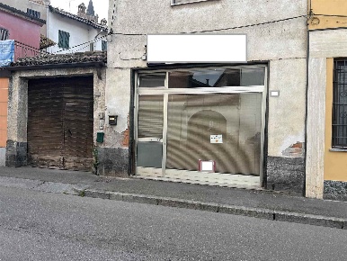Foto Locale commerciale in Via Roma, Pozzolo Formigaro Centro di 70 m²