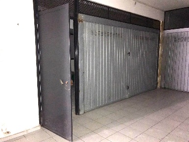 Foto Magazzino in Via Genova 33, Aci Castello Centro di 150 m² con 2 locali