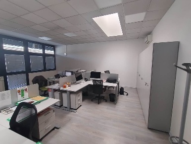 Foto Ufficio a Modena Cittanova - Marzaglia di 75 m² con 2 locali