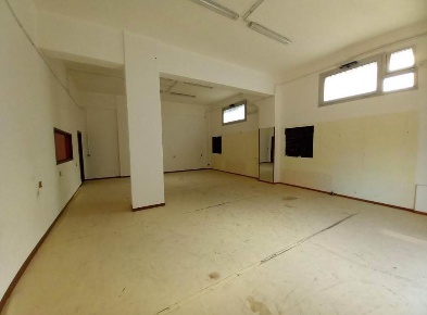 Foto Locale commerciale in semicentrale, Nola Centro di 320 m² con 6 locali