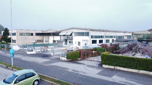 Foto Magazzino in via del lavoro 34, Spirano di 200 m² con 1 locali