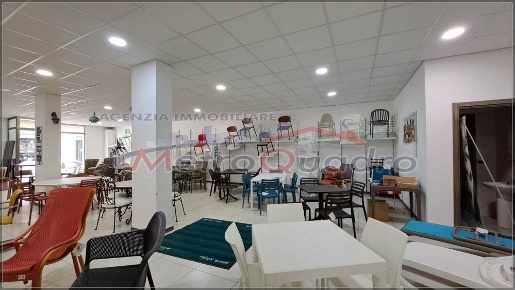 Foto Magazzino a Canicattì di 200 m² con 1 locali in affitto