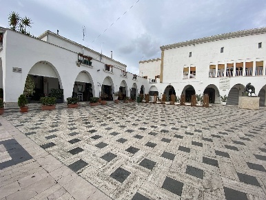 Foto Attività commerciale a Policoro Centro di 92 m² in affitto