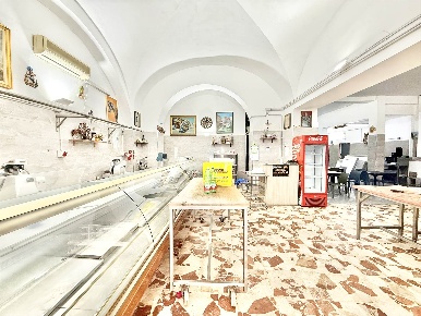 Foto Attività commerciale in Via Belfiore  51, Catania Via delle Calcare