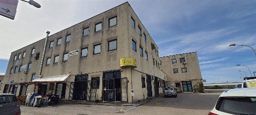Foto Ufficio in VIA ANTONIO AMATO 20, Salerno di 220 m² con 6 locali