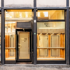 Foto Negozio in Via camillo benso conte di cavour 80, Lecco Centro di 43 m²