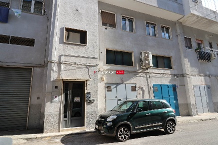 Foto Magazzino in Via Teano 23, Martina Franca di 220 m² con 2 locali