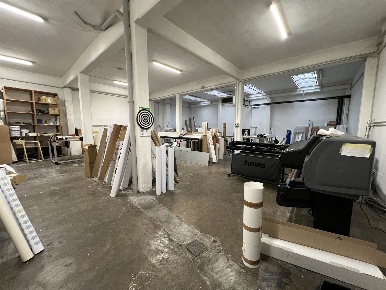 Foto Magazzino in Via de Ambrosiis, Novi Ligure di 424 m² con 1 locali