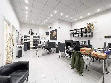 Foto Ufficio a Sarzana Trinità, Battifollo di 69 m² con 3 locali in vendita