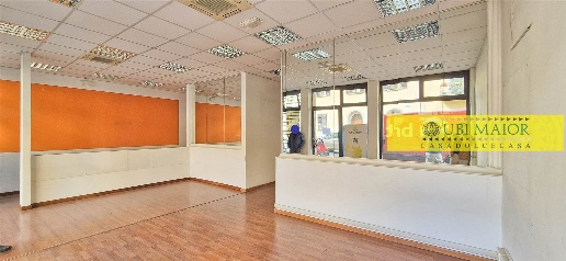 Foto Locale commerciale a Pisa Stazione Centrale di 140 m² con 4 locali