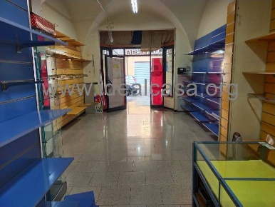 Foto Negozio a Mazara del Vallo Via Salemi, Ospedale di 75 m² con 1 locali