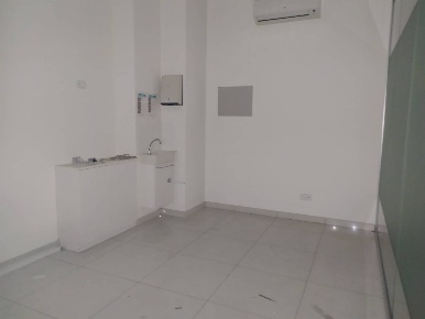 Foto Attività commerciale a Ventimiglia Roverino, San Secondo di 250 m²
