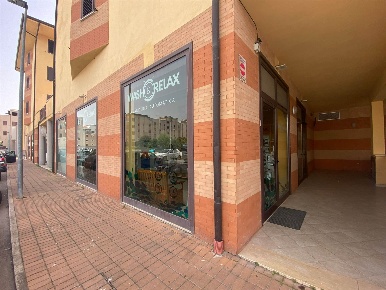 Foto Negozio a Policoro Centro di 84 m² con 1 locali in vendita