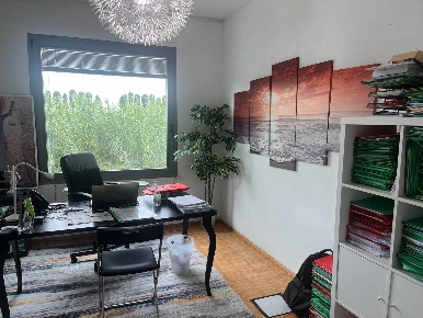 Foto Ufficio a Camaiore Capezzano Pianore di 116 m² con 4 locali in vendita