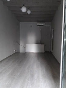Foto Negozio a Crema Centro Storico di 56 m² con 1 locali in affitto
