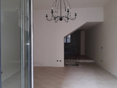 Foto Negozio a Crema Santa Maria, San Bernardino, Castelnuovo di 100 m²