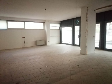 Foto Negozio a Terni Centro Storico di 200 m² con 2 locali in affitto