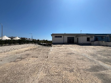 Foto Locale commerciale in C.da Cozzi, Pachino di 390 m² in vendita