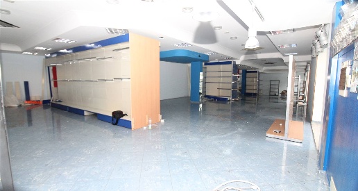 Foto Locale commerciale in VIA GIOVANNI VERGA, Lentini di 379 m² in vendita