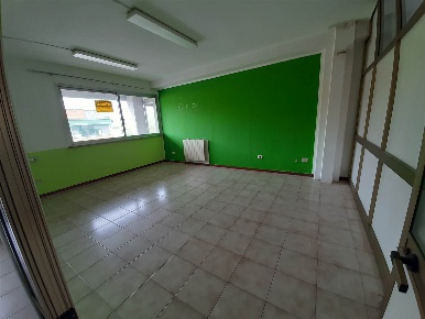 Foto Magazzino a San Giuliano Terme Ghezzano di 95 m² con 3 locali