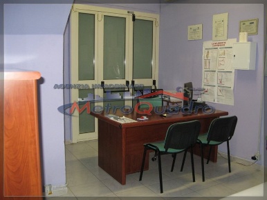 Foto Locale commerciale a Canicattì di 35 m² con 1 locali in vendita