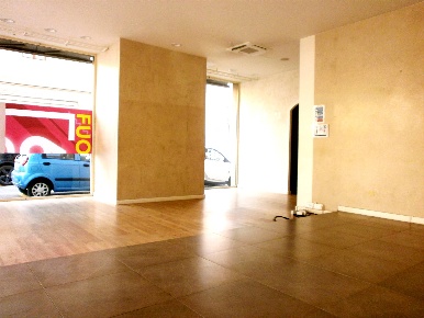 Foto Negozio a Montecatini-Terme di 90 m² con 2 locali in affitto