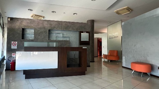 Foto Attività commerciale a Pozzonovo Centro di 104 m² con 4 locali