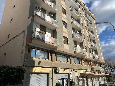 Foto Negozio a Policoro Centro di 130 m² con 2 locali in vendita