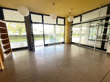 Foto Negozio in piazza giovanelli 50, Noventa Padovana Noventa di 46 m²
