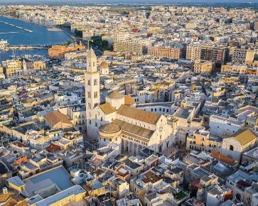Foto Negozio in Via Sparano, Bari Murat di 270 m² con 2 locali in vendita