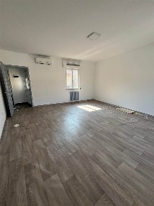 Foto Ufficio a Pasian di Prato Centro di 73 m² con 2 locali in affitto