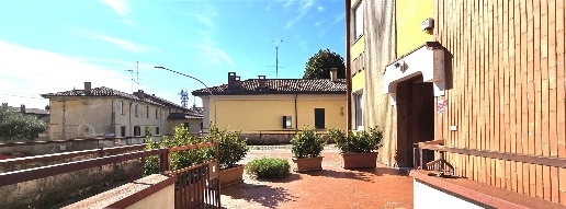 Foto Ufficio in VIA VOLTA  24, Appiano Gentile Centro di 70 m² con 3 locali