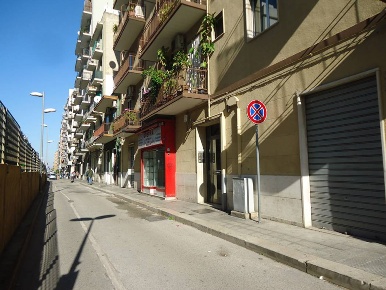 Foto Negozio in Via Brigata Bari 5B, Bari Libertà di 65 m² con 1 locali