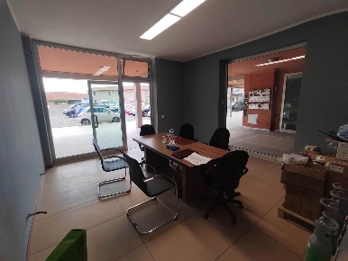 Foto Negozio a Bientina di 67 m² con 2 locali in vendita