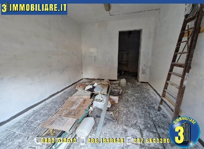 Foto Attività commerciale in Via Barberini  150, Barletta di 35 m²