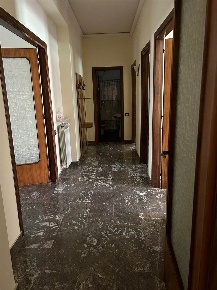 Foto Ufficio a Napoli Pianura di 160 m² con 5 locali in affitto