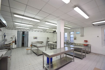 Foto Laboratorio a Piacenza Borgotrebbia di 462 m² con 7 locali in vendita