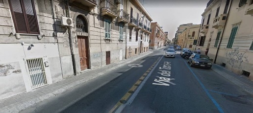 Foto Magazzino in Via Torrione, Reggio di Calabria Centro Storico di 52 m²