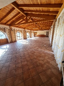 Foto Attività commerciale in S.S. per Pastena 1, Falvaterra di 600 m²