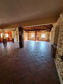 Foto Attività commerciale in S.S. per Pastena 1, Falvaterra di 600 m²