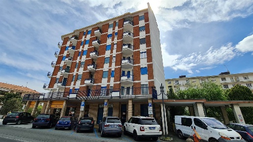 Foto Negozio in Via Mazzini 4, Cossato Centro di 60 m² con 1 locali