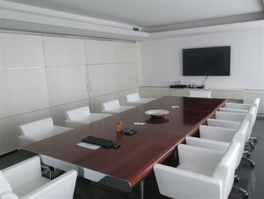 Foto Ufficio in via Varese  25/d, Saronno di 360 m² con 8 locali in vendita