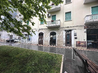 Foto Locale commerciale a Foggia Immacolata di 69 m² con 2 locali