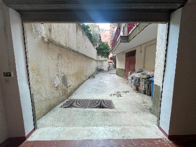 Foto Magazzino in VIA INDIPENDENZA, Soverato Soverato Marina di 100 m²