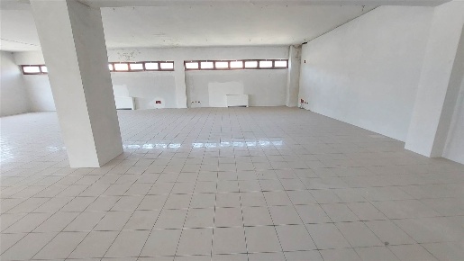 Foto Ufficio a Quarrata Centro di 280 m² con 1 locali in affitto