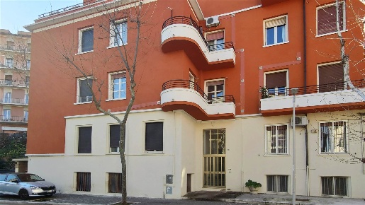 Foto Ufficio a Chieti Chieti Città di 52 m² con 2 locali in vendita
