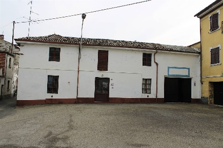 Foto Magazzino in via Montarolo 1, Trino Centro di 500 m² con 1 locali