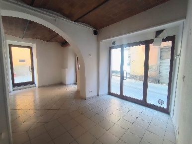 Foto Locale commerciale in via giovanni montorsoli 100, Poggibonsi Centro