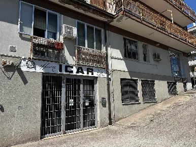 Foto Locale commerciale in CORSO EUROPA 46, Vasto di 276 m² con 3 locali
