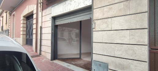 Foto Negozio in Via Salvatore Vigo 168, Acireale Centro Storico di 140 m²